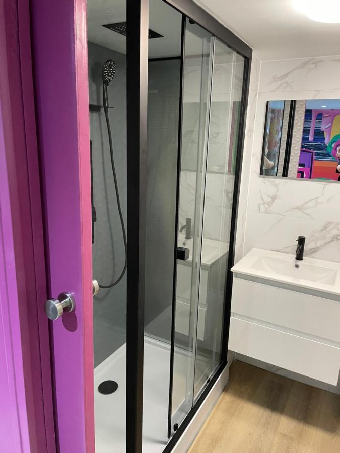 Capsule Forever Young - Jacuzzi - Sauna - Billard - Arcade De Jeux - Netflix & Home Cinema - Ping Pong Hastiere-par-dela Eksteriør billede