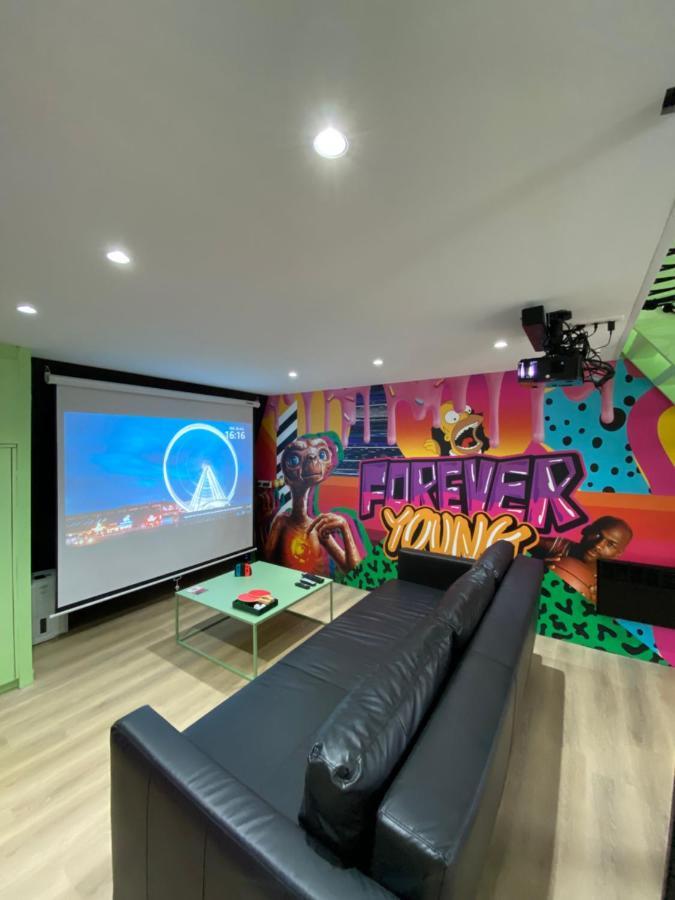 Capsule Forever Young - Jacuzzi - Sauna - Billard - Arcade De Jeux - Netflix & Home Cinema - Ping Pong Hastiere-par-dela Eksteriør billede