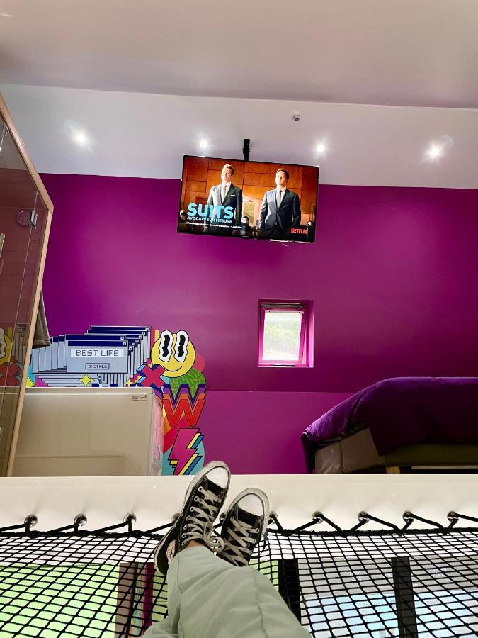 Capsule Forever Young - Jacuzzi - Sauna - Billard - Arcade De Jeux - Netflix & Home Cinema - Ping Pong Hastiere-par-dela Eksteriør billede