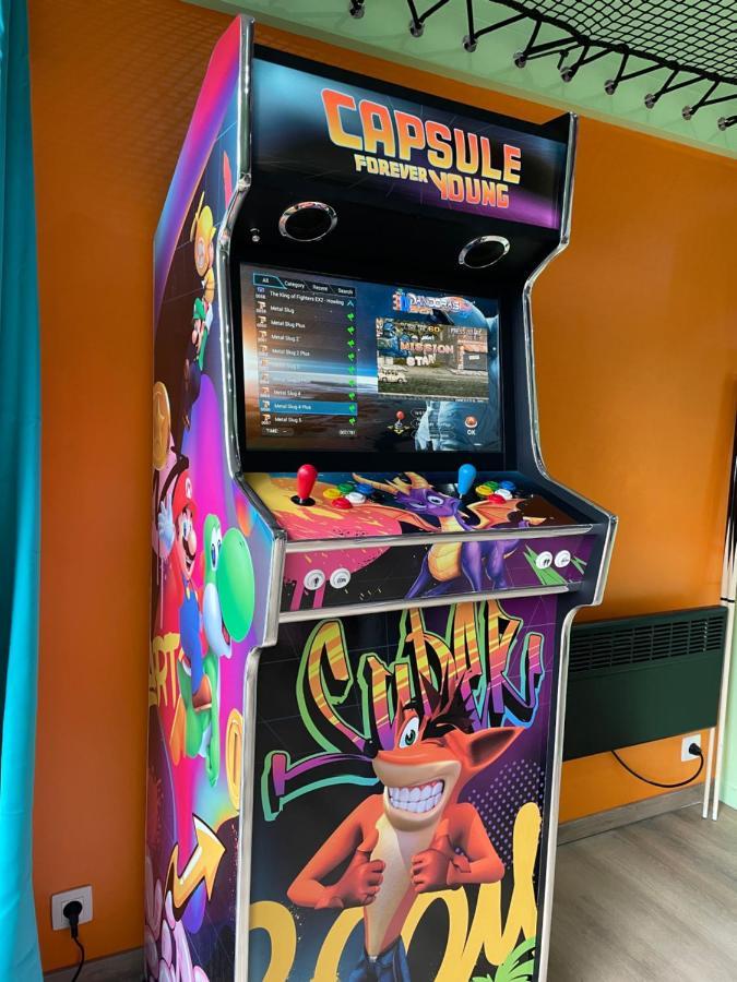 Capsule Forever Young - Jacuzzi - Sauna - Billard - Arcade De Jeux - Netflix & Home Cinema - Ping Pong Hastiere-par-dela Eksteriør billede