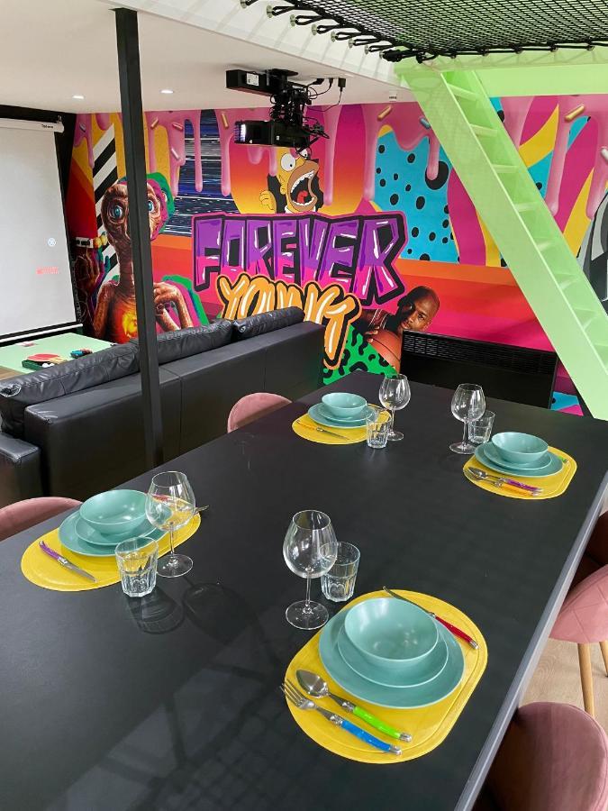 Capsule Forever Young - Jacuzzi - Sauna - Billard - Arcade De Jeux - Netflix & Home Cinema - Ping Pong Hastiere-par-dela Eksteriør billede