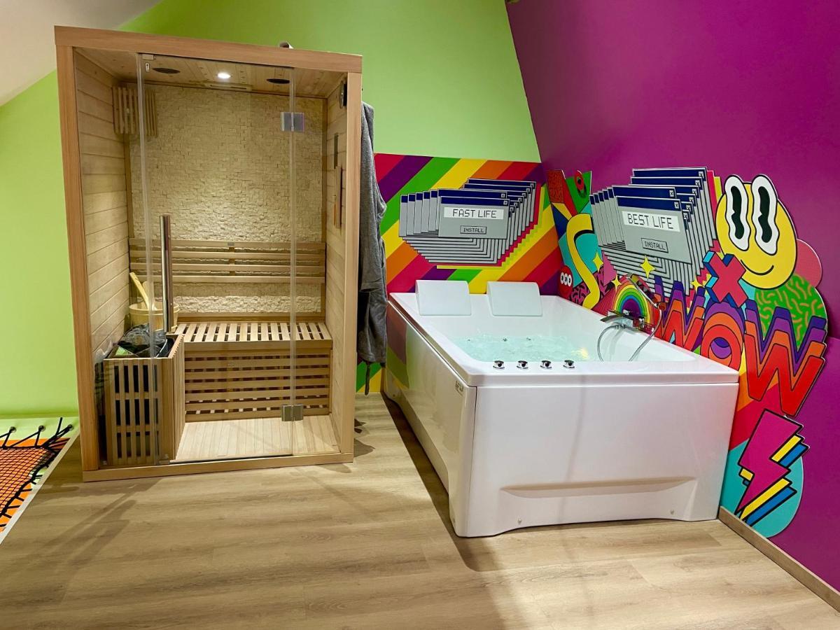Capsule Forever Young - Jacuzzi - Sauna - Billard - Arcade De Jeux - Netflix & Home Cinema - Ping Pong Hastiere-par-dela Eksteriør billede